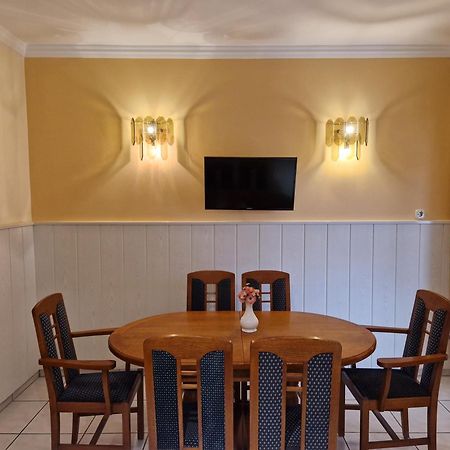 Eva Panzio Hotell Sárvár Exteriör bild