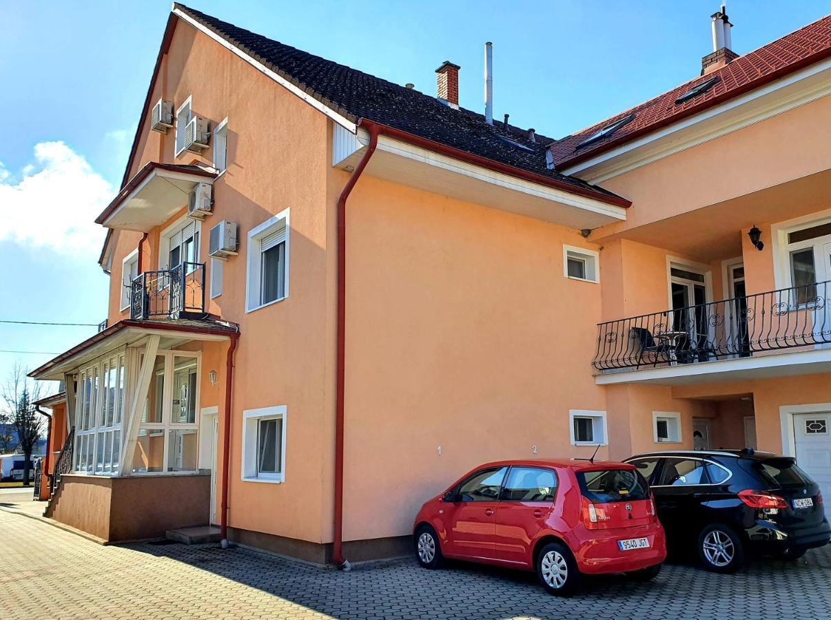 Eva Panzio Hotell Sárvár Exteriör bild