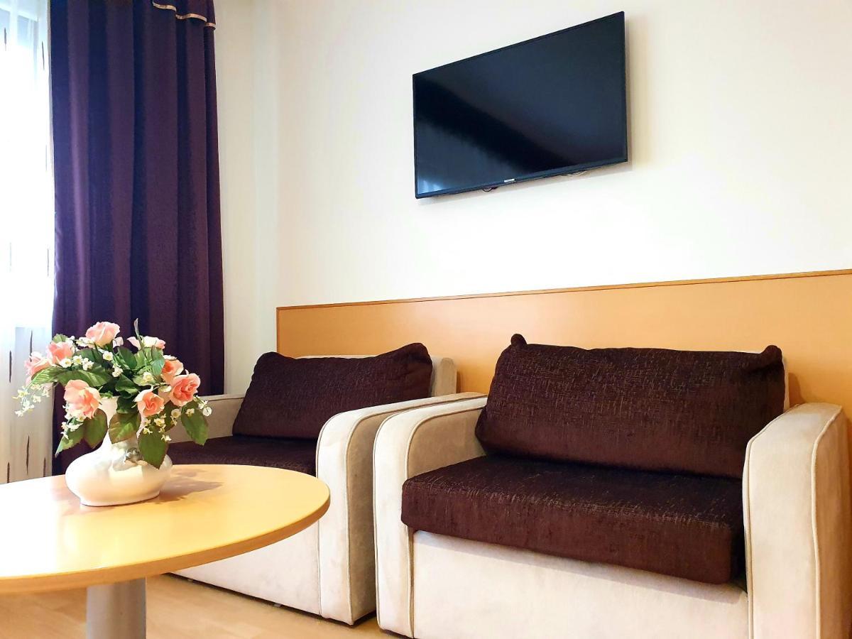 Eva Panzio Hotell Sárvár Exteriör bild
