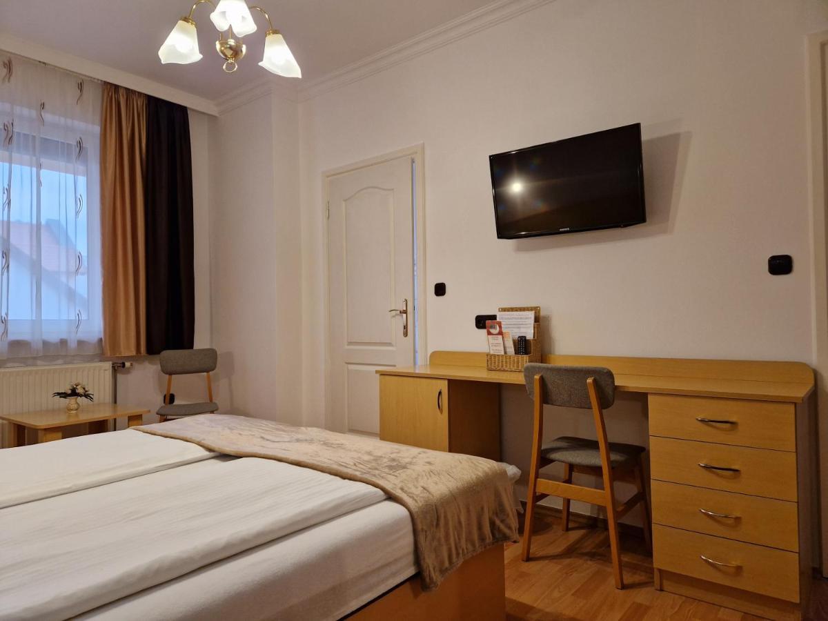 Eva Panzio Hotell Sárvár Exteriör bild