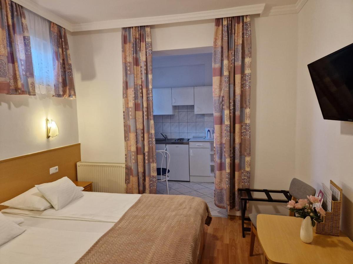 Eva Panzio Hotell Sárvár Exteriör bild