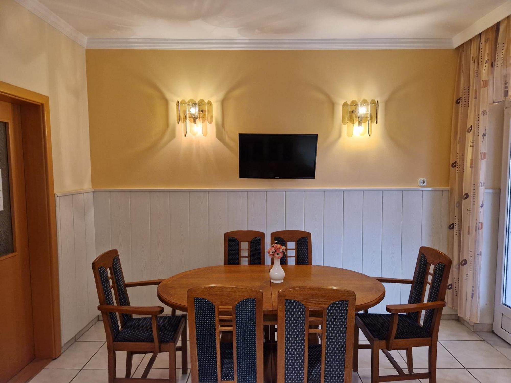 Eva Panzio Hotell Sárvár Exteriör bild